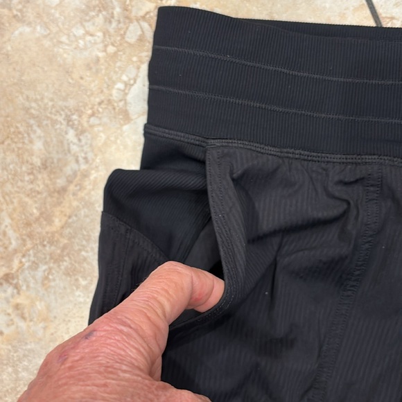 Lululemone Sports Pants size 6 - Picture 3 of 9